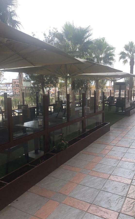 Hotel Apartamento Pyr Fuengirola Private Sunny Pool Side Екстер'єр фото